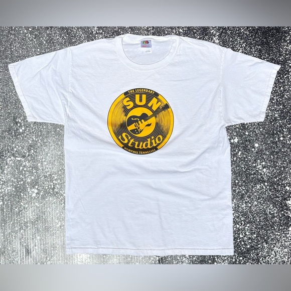 Legendary SUN STUDIOS Memphis Tennessee Guitar Logo T-Shirt Size Large - Picture 1 of 2